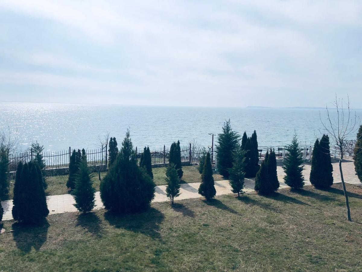 Beautiful Apartment Right By The Sea, Sveti Vlas Ngoại thất bức ảnh