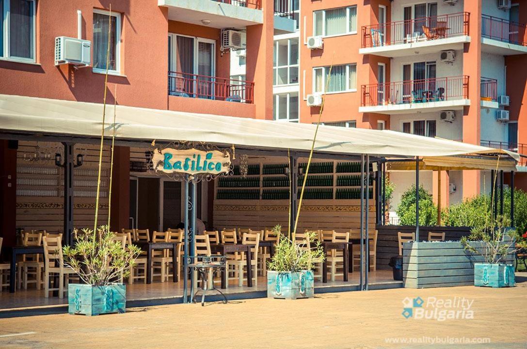 Beautiful Apartment Right By The Sea, Sveti Vlas Ngoại thất bức ảnh
