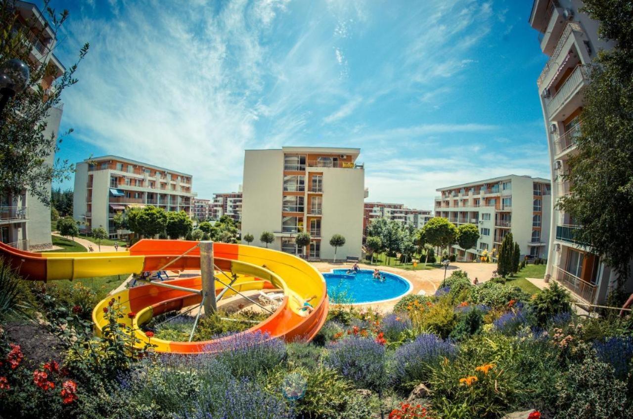 Beautiful Apartment Right By The Sea, Sveti Vlas Ngoại thất bức ảnh